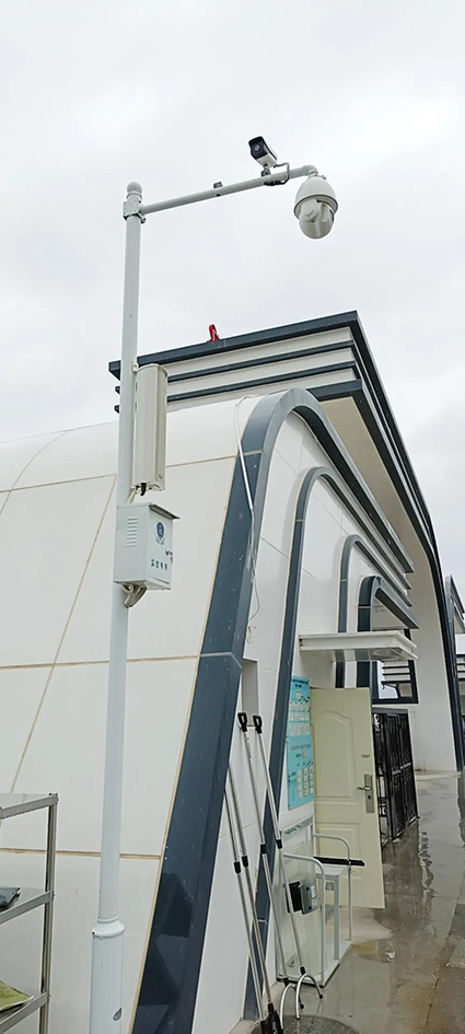 1625450048454243.jpg 校內(nèi)門(mén)口、周邊qw.jpg